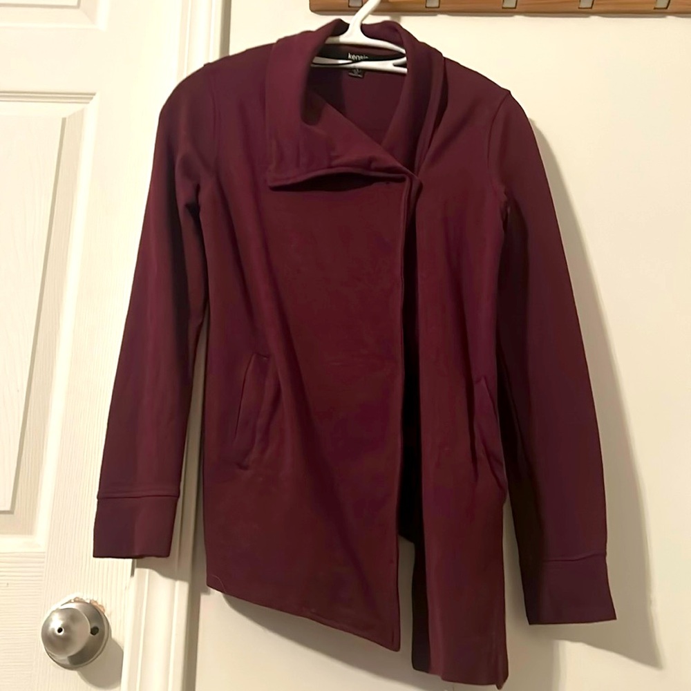 Maroon casual blazer or light one-button jacket